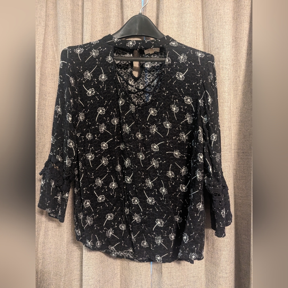 Flared mid sleeve top
